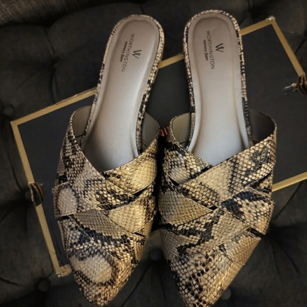 Worthington Black and Cream Patterned Mules